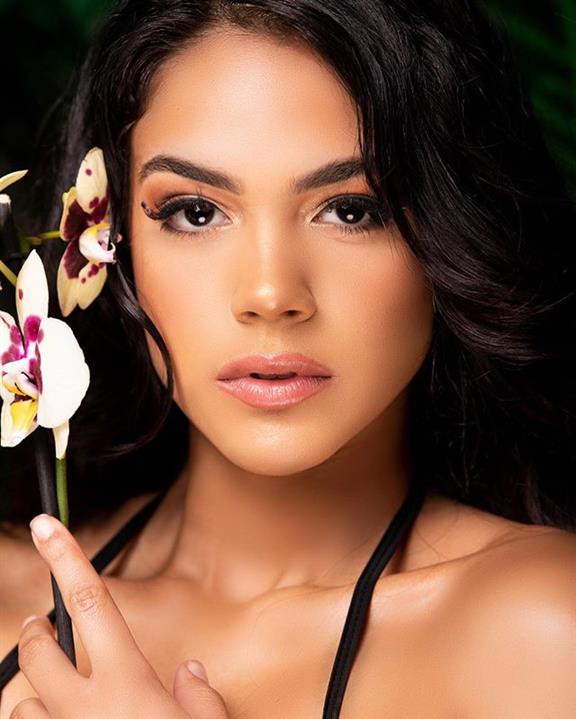 Reina Hispanoamericana 2019 Official Headshot Hot Picks